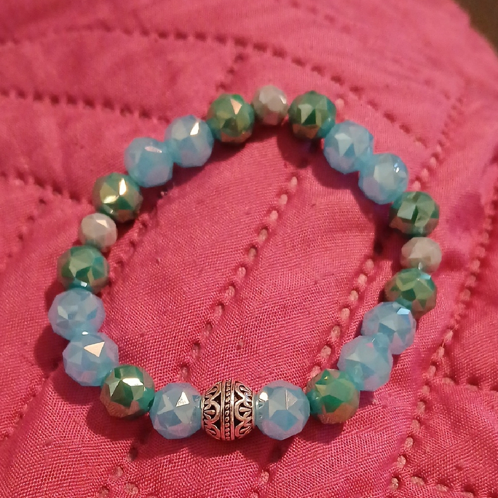 Elegant Blue and Green Beaded Bracelet